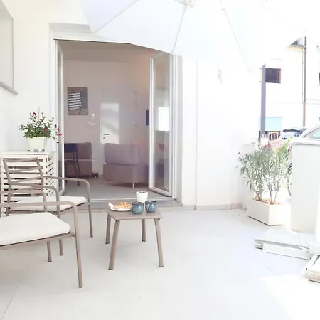 Tre Leoni Apartment
